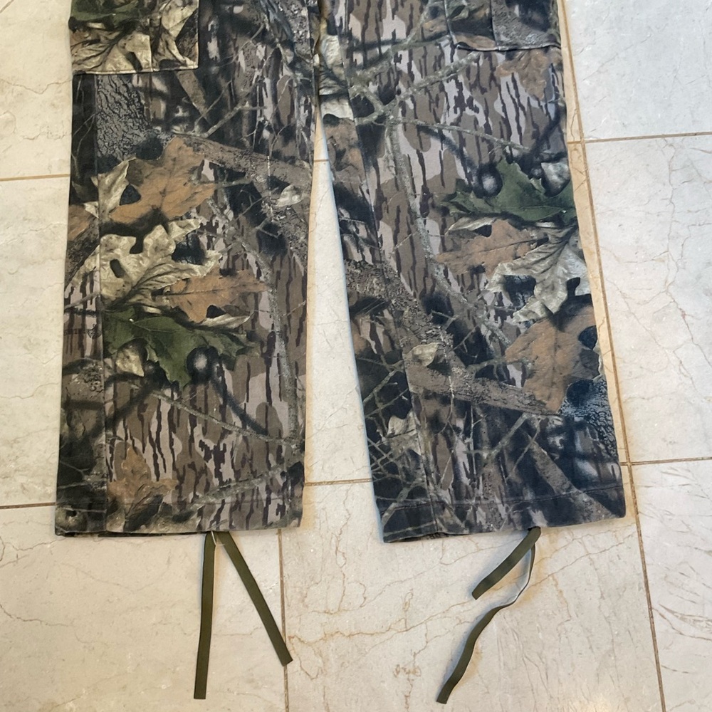 Camo hunting pants, Zip & button, side, back and leg pockets, soft, Size XS - Picture 7 of 14